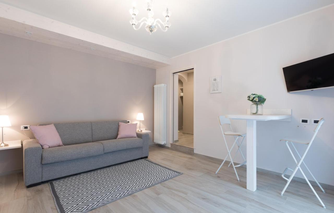 Residenza Conca Verde B&B Il Monolocale Rogolo Exteriör bild